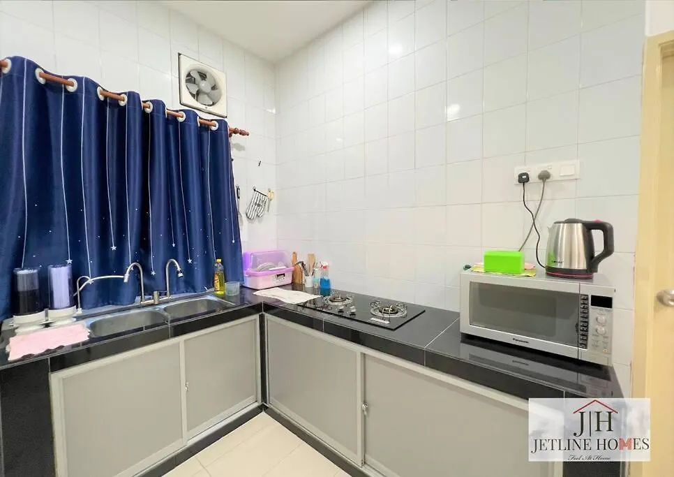 Melaka {Terraced House} / 8Pax/ Wifi/City 0*, Malacca Malaysia
